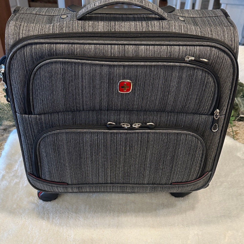 Nwot. 14” briefcase travel gear. . Swiss  gear rolling suitcase